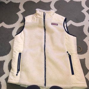 White vineyard vines Sherpa vest